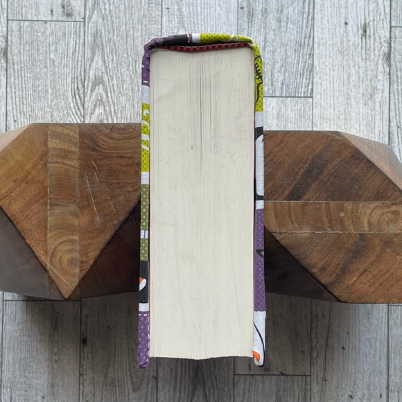 New Halloween Linen Wrapped Decorative Book Mummy Boo Hand-Wrapped Spooky Decor - Picture 4 of 7